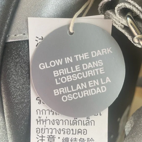 LOUNGEFLY STAR WARS Mandlorian & Grogu Baby Yoda Glow in the Dark Mini Backpack - Picture 10 of 13